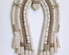 Imagem 1 - Cocar Têxtil, com Técnicas de Macramé e Texteis. Adorno Deco