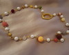 Imagem 3 - Colar Dourado de Pérolas e Pedras Naturais
