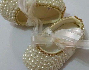 Sapatinho com pérolas