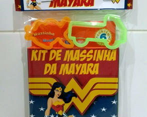 Kit Massinha Mulher Maravilha+2 cortadores