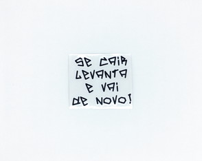 Adesivo em Vinil Recortado - se Cair Levanta - 7,5 x 7 cm