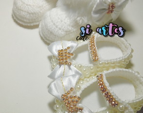 Conjunto com botinhas + sapatinhos com pérolas