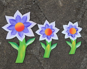 Trio flor lilás parede