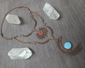 Colar Duplo Sol e Lua com Pedras do Sol e da Lua no Cobre