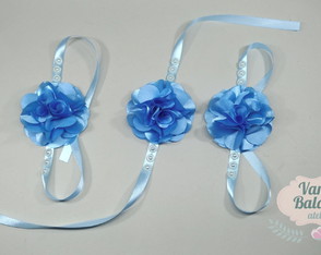 Corsage com Flor de 7cm e Fita com Flores de Pérolas