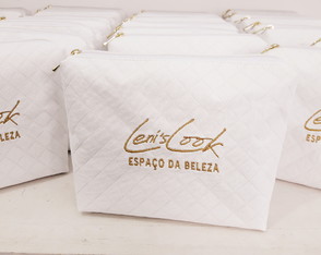 Necessaire com Bordado Personalizado