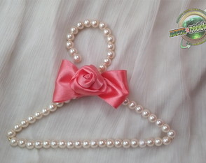 Mini Cabide com Pérolas