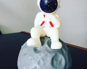 Astronauta Sentado na Lua