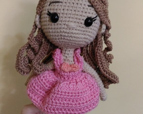 Boneca Bela Amigurumi crochê 30cm