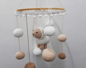 Mobile Ovelha Amigurumi