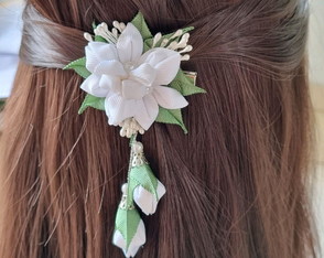 Presilha de Cabelo Floral- Branca