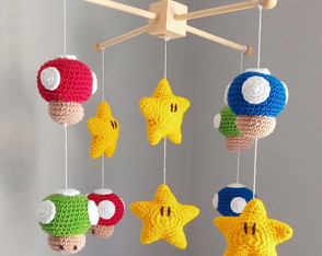 Mobile de Amigurumi de Estrelas e Cogumelos Mundo Mario