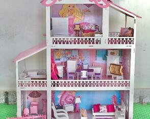 Casa de boneca Barbie em MDF 60cm