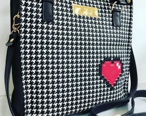 Bolsa de Mão Pixel Love