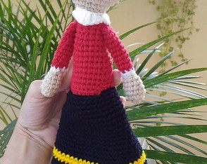 Olívia Palito Boneca Amigurumi Crochê 30cm