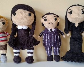 Bonecos Família Addams Amigurumi Crochê