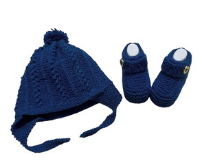 Gorro Tapa Orelha e Sapatinho para Bebe na Cor Azul Classico