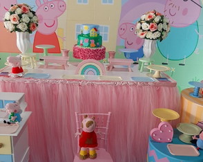 Locação Decoração Família Porquinhos. Estamos na Zs/sp