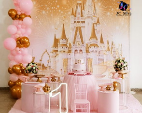 Locação Decoração Castelo Realeza. Estamos na Zs/sp