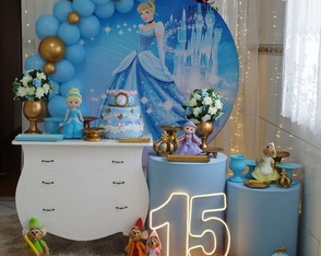 Locação Decoração Cinderela 15 Anos. Estamos na Zs/sp