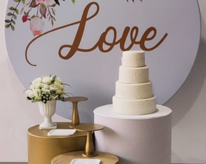 Locação Kit Pegue Monte Love Dourado