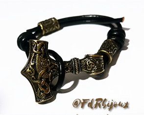 Pulseira de Couro Viking com Mjolnir em Metal