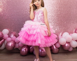 Vestido Infantil Barbie Rosa Brilho e Saia de Tule Camadas