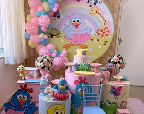 Locação Decoração Galinha Pintadinha Rosa. Atendemos Zs/sp.