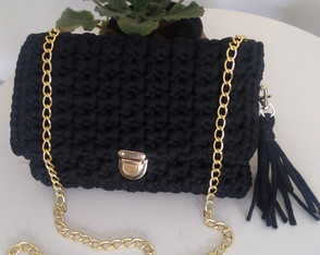 Bolsa Clutch em Crochê Preto