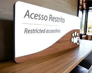 Placa de Sinalização | Acesso Restrito à Funcionários