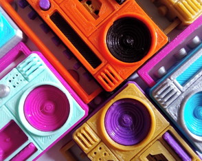 Miniatura Rádio Gravador Boombox Chaveiro Anos 80 Ouro