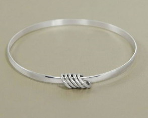 Pulseira de Prata com 12 Argolinhas de Prata Personalizada