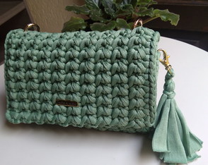 Bolsa Clutch em Croche Verde