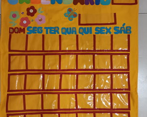 Calendário Escolar de Tecido