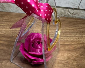 Sacolinha Acrílica com Rosa - Impressão 3d