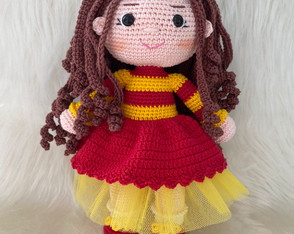 Boneca Cachos Vivi Amigurumi