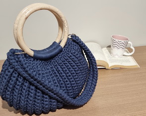 Bolsa Azul em Crochê