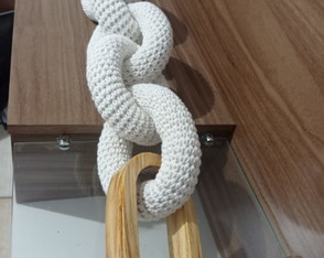Colar de Mesa 6 Elos em Fio de Algodão e 1 Elo de Madeira,