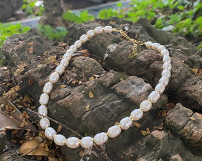 Gargantilha R de Pérolas de Água Doce - Choker de Pérolas