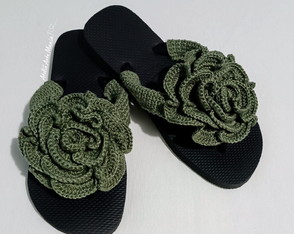 Havaiana Customizada com Crochê