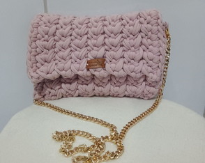 Bolsa Feminina Feita a Mão