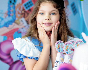Fantasia Alice no País das Maravilhas