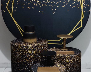 Locação Kit Pegue e Monte Preto com Glitter Dourado Adulto