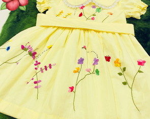 Vestido=bordado a Mão- 2 Anos