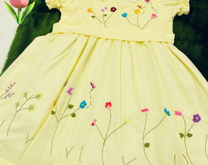 Vestido-bordado a Mão-3 Anos