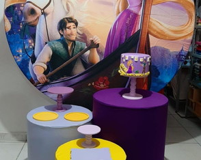 Locação Kit Pegue e Monte Rapunzel Enrolados