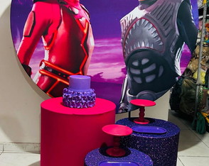 Locação Kit Pegue e Monte Sharkboy e Lavagirl