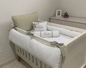 Kit de Berço Personalizado 09 Peças Unissex Branco com Cáqui