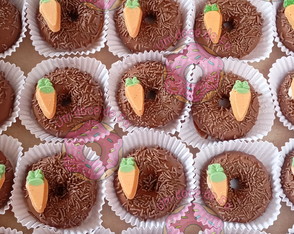 Lembrancinha Criativa Diferente Páscoa Mini Cake Donuts