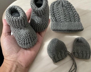 Gorro Botinha e Luva para Bebê Cinza Chumbo